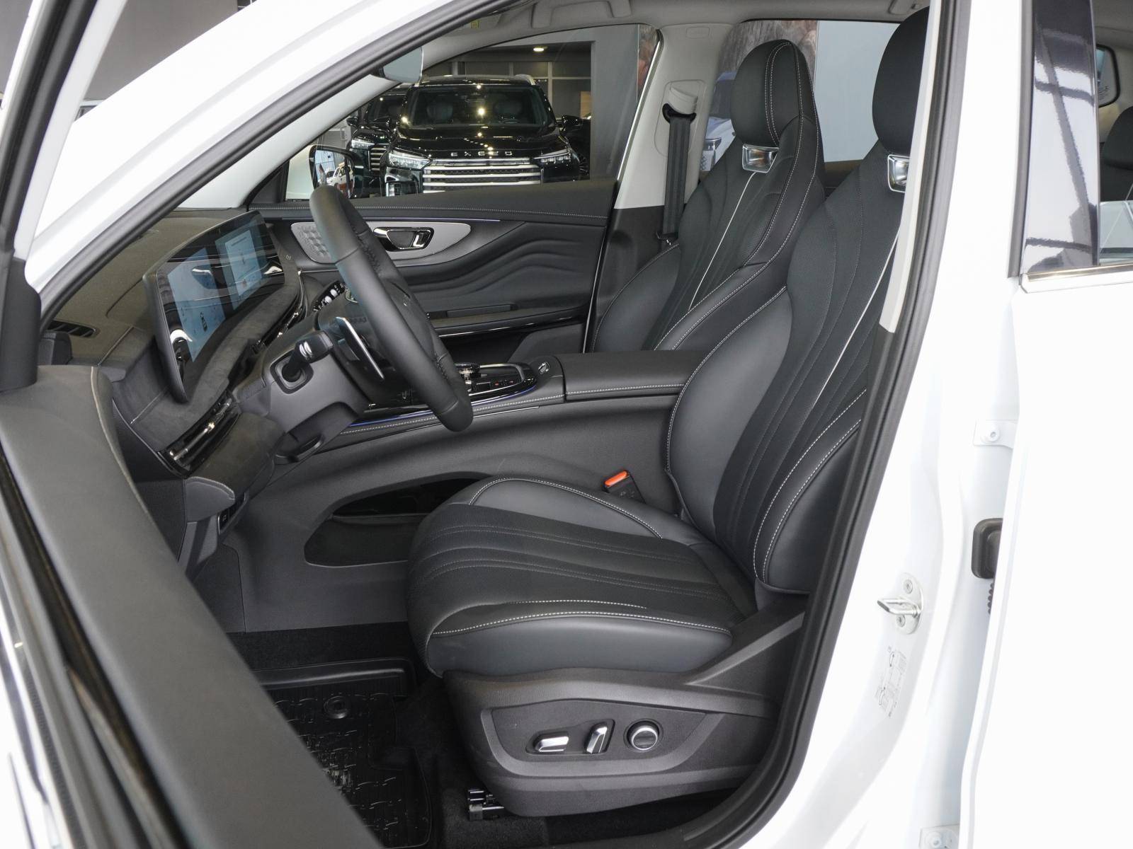 EXEED LX Premium 1.6T 7DCT 4WD
