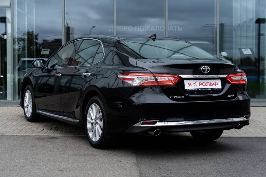 Toyota Camry Luxury Edition 2.0 CVT