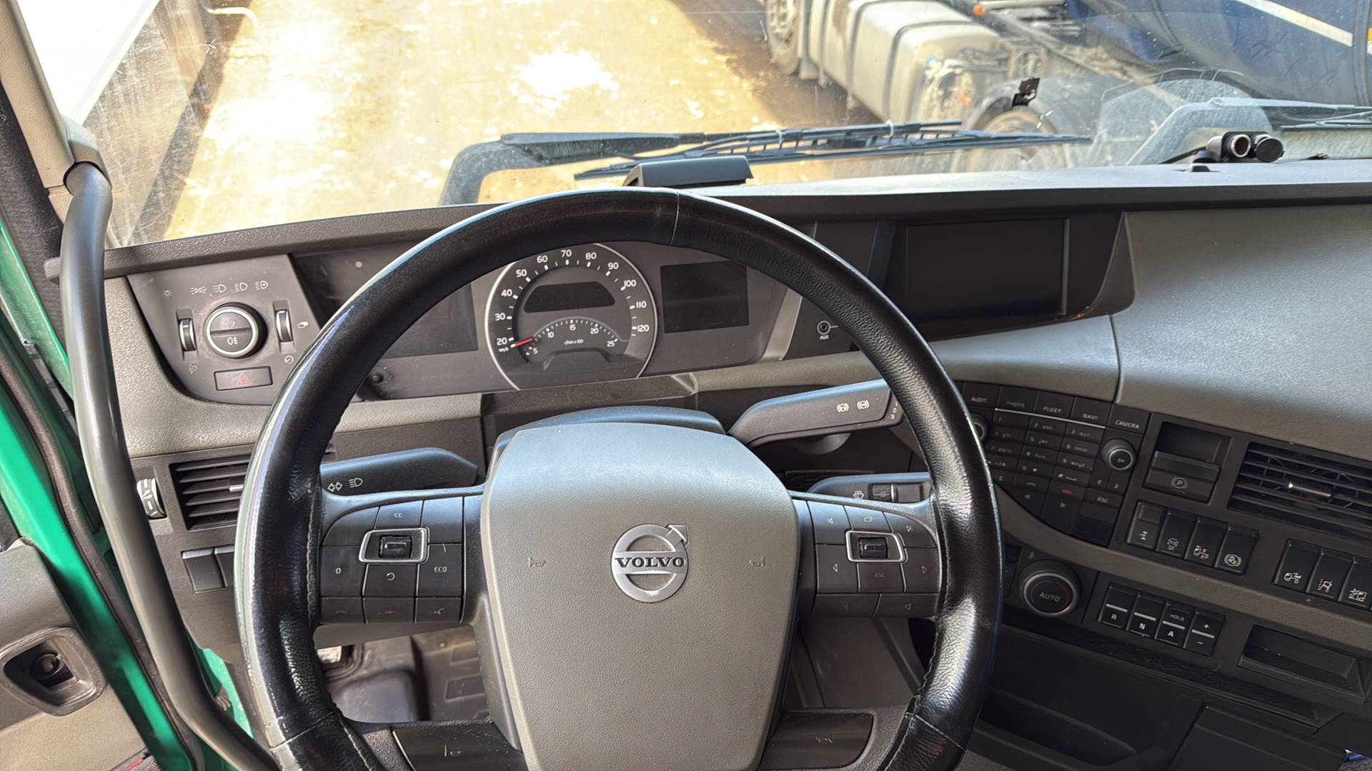 Volvo FH 460 4x2 (FH Globetrotter) Лот 000008111
