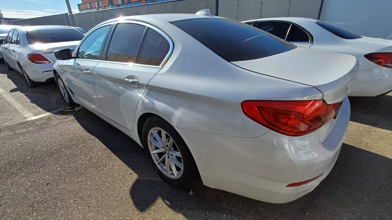 BMW 5 серия Лот 000004639