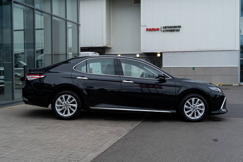 Toyota Camry Luxury Edition 2.0 CVT