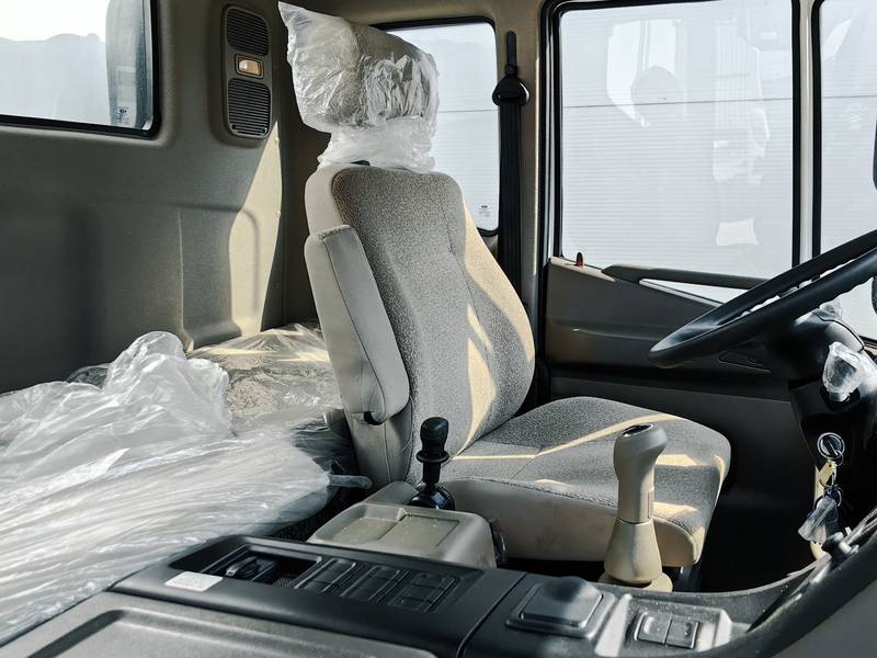 Daewoo NOVUS 4x2