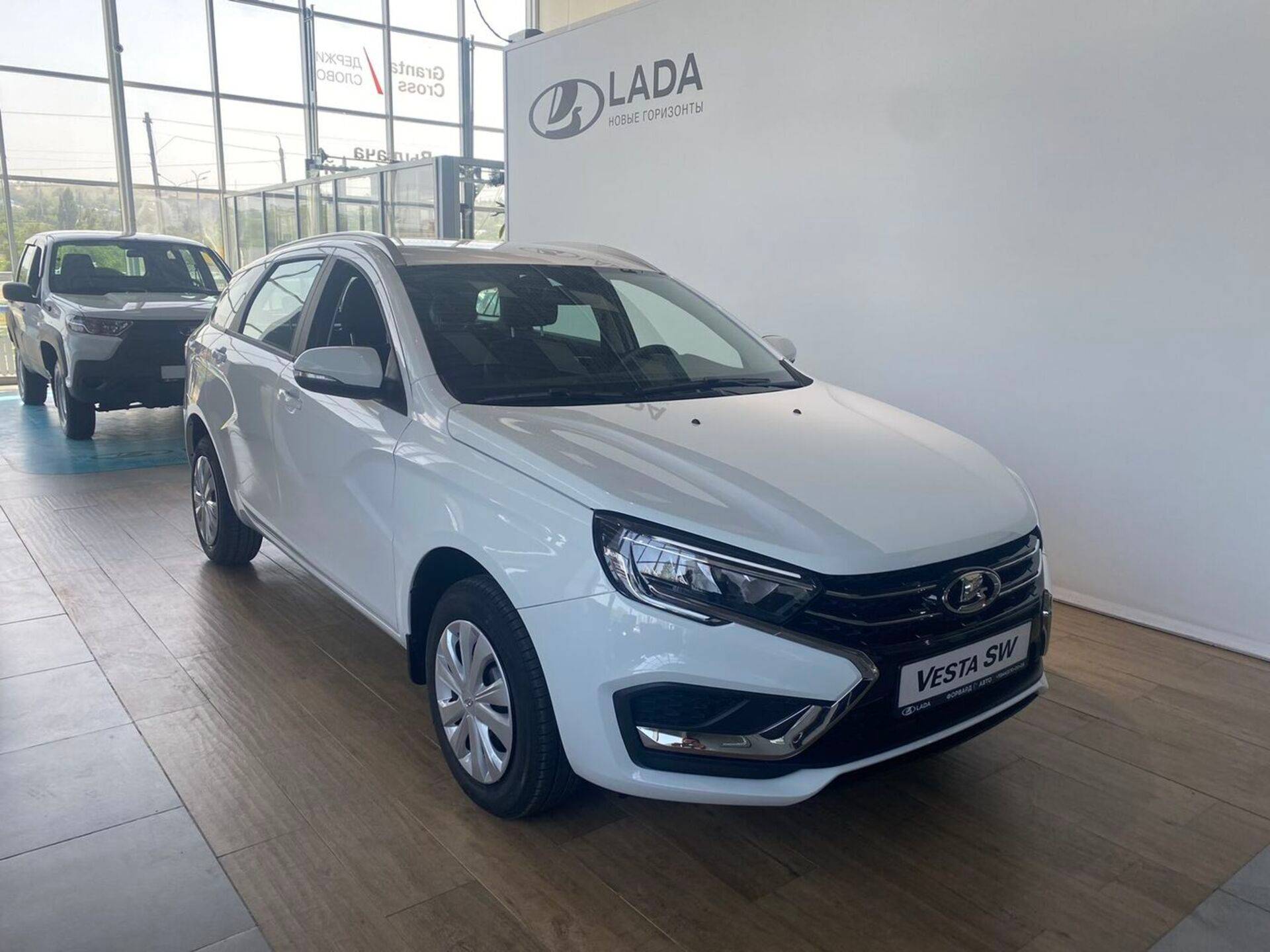 Lada Vesta SW Enjoy 24 1.6 106hp 5MT