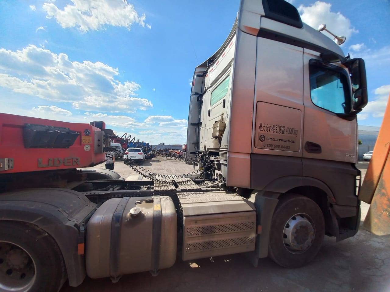 Mercedes-Benz Actros 2653 LS 6X4 (BigSpace) Лот 000003226