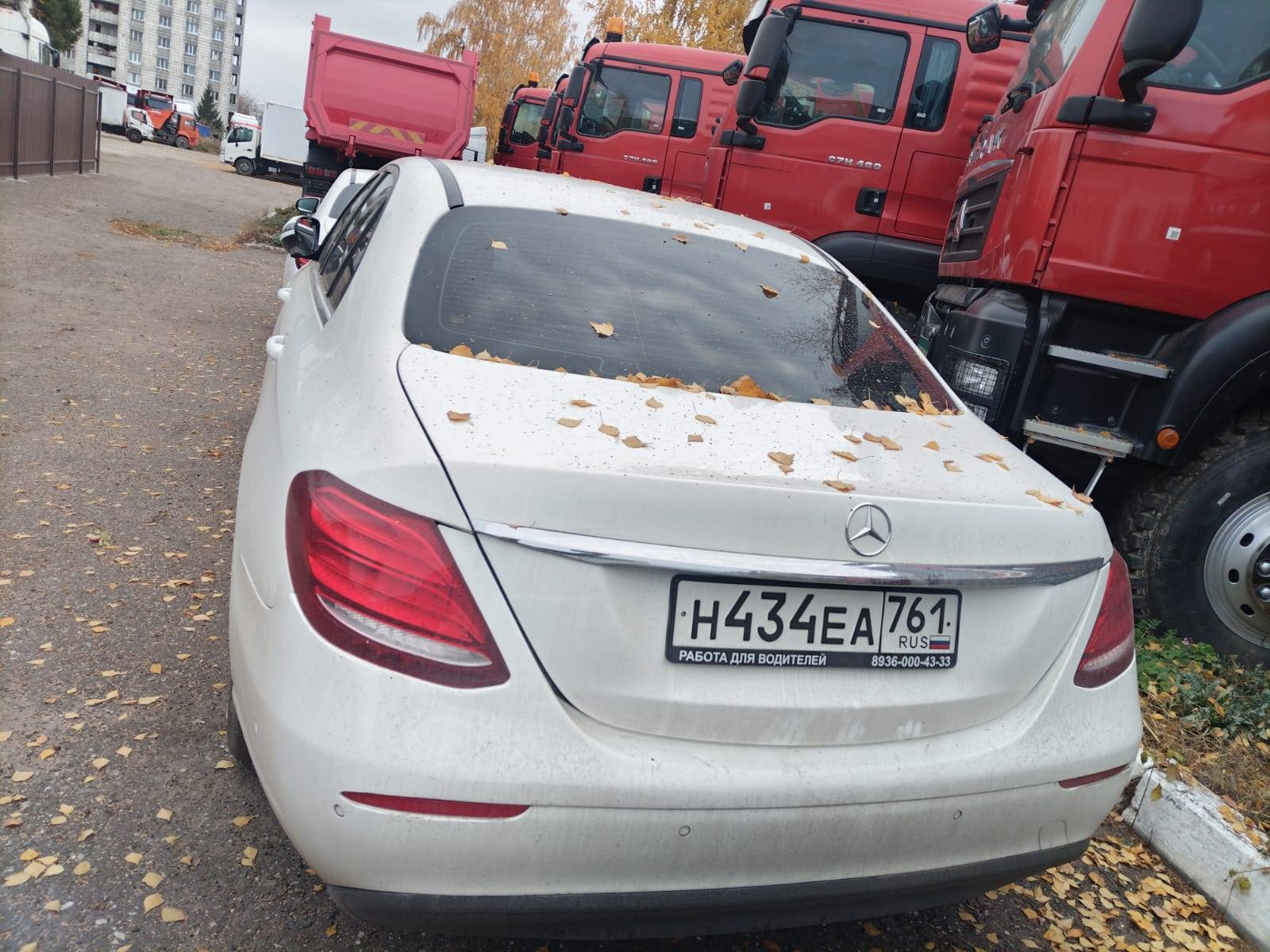 Mercedes-Benz E седан Лот 000004366