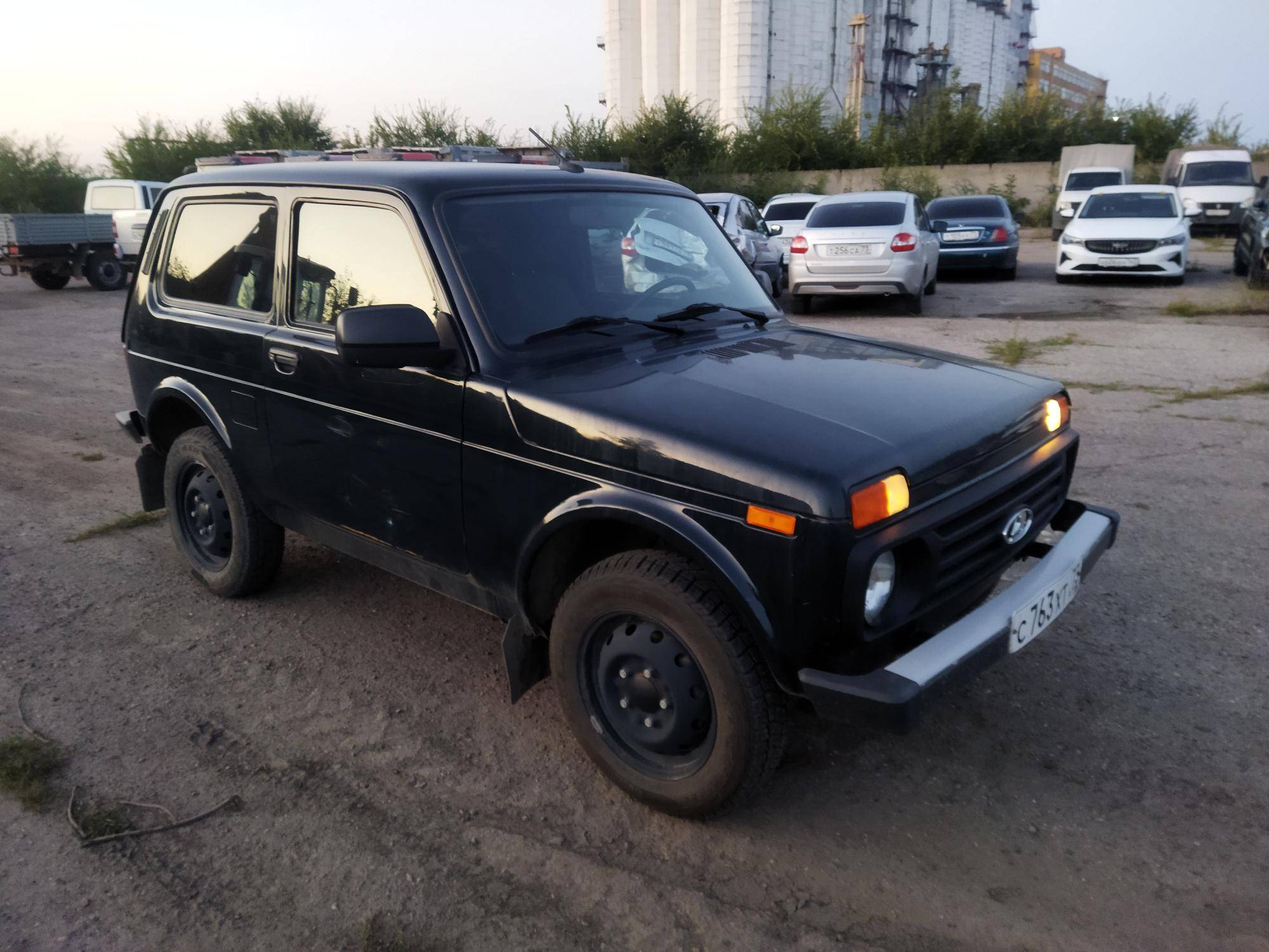 Lada Niva Travel Лот 000003981