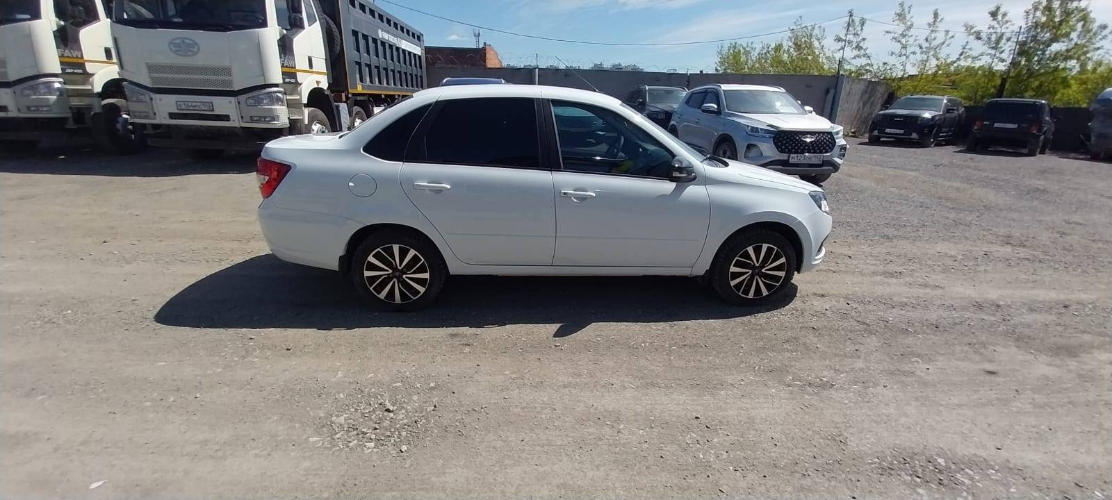 Lada Granta седан Лот 000006878