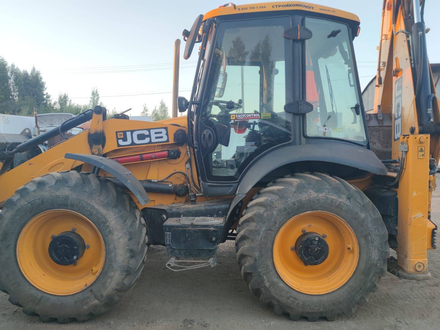 JCB 4CX Лот 000003694