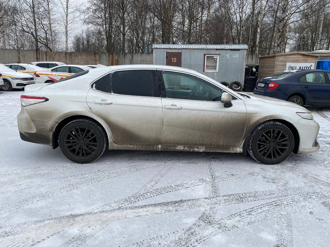 Toyota Camry Лот 000006864