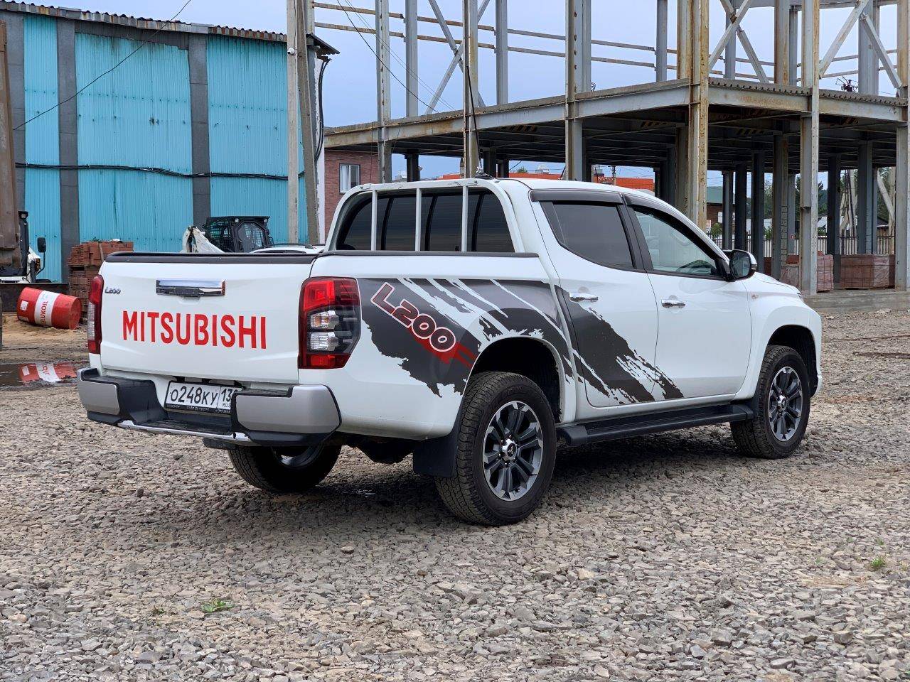 Mitsubishi L200 Лот 000003005