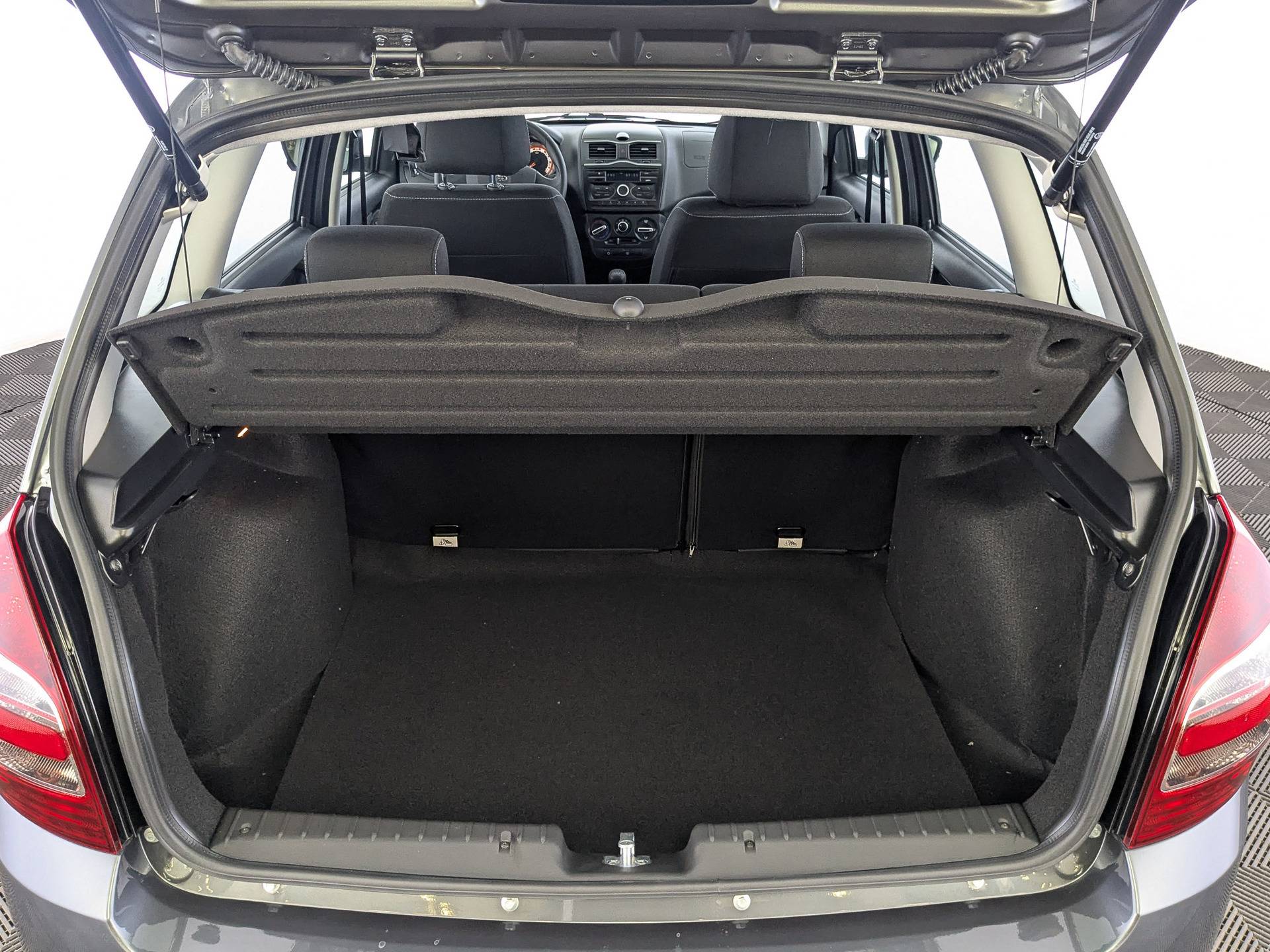Lada Granta Cross Comfort 24 1.6 106hp 5MT