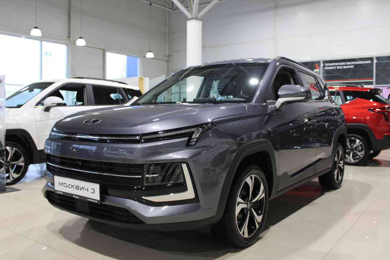 Москвич 3 Стандарт плюс 1.5Т CVT