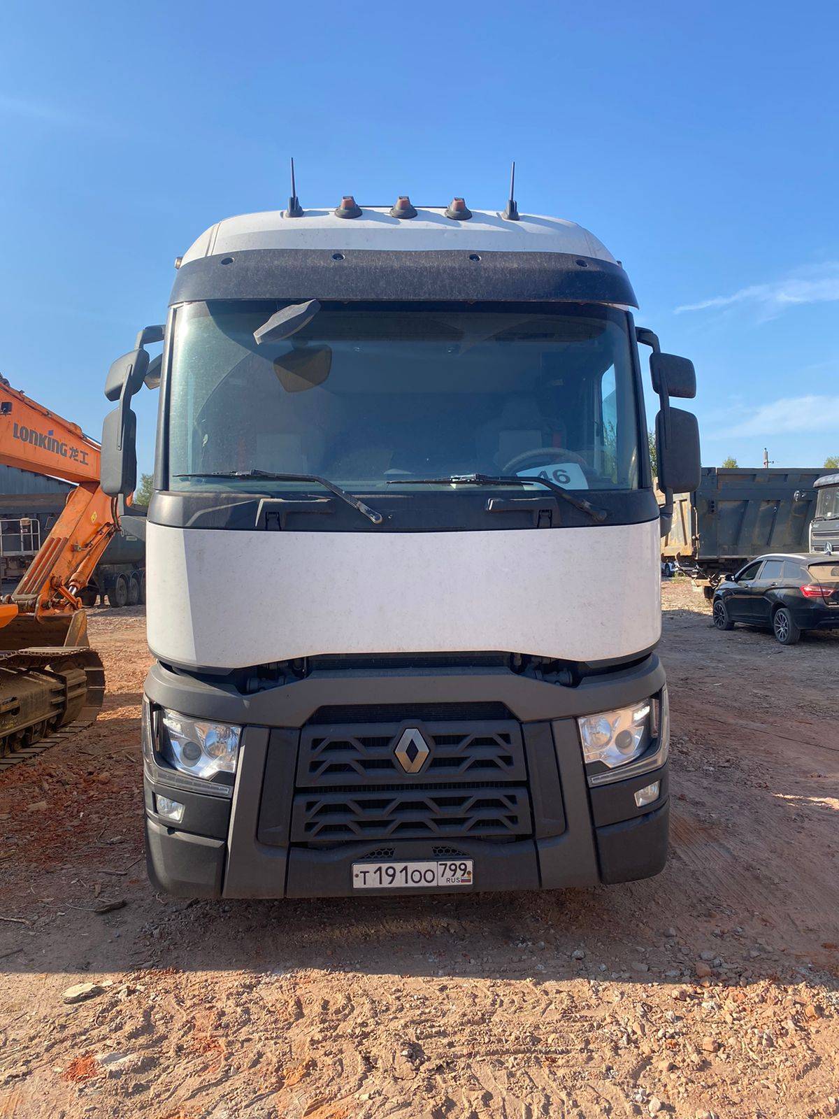 Renault T 440 4x2 (High Sleeper Cab) Лот 000003930