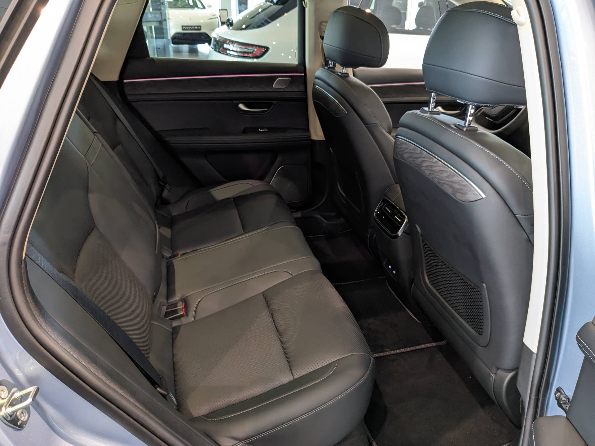 Seres M5 Premium 1.5hyb AT 4WD
