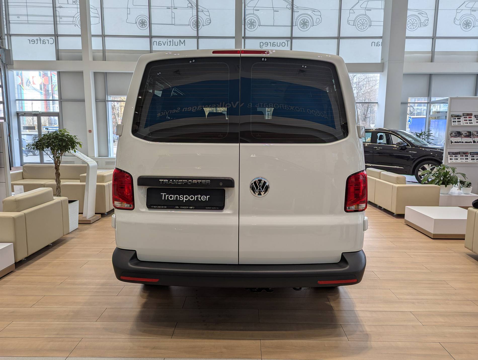 Volkswagen Transporter Kombi 2.0 TDI 150hp 6MT Короткая база