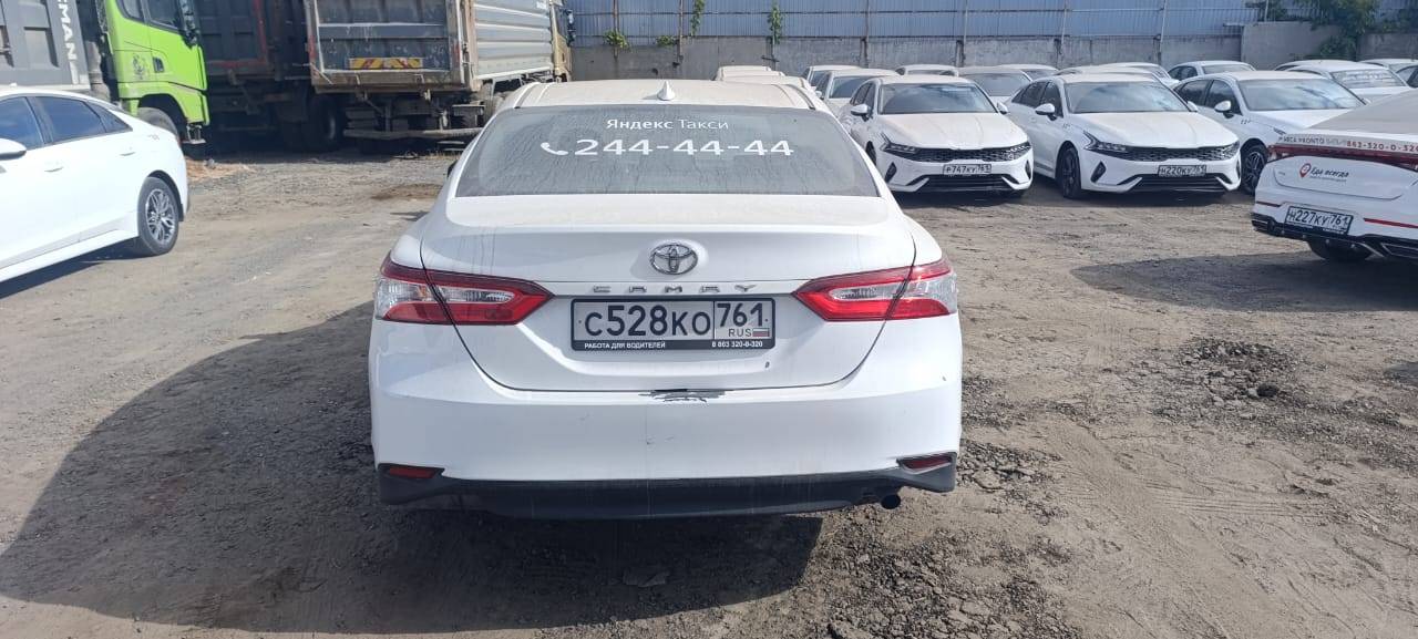 Toyota Camry Лот 000004522