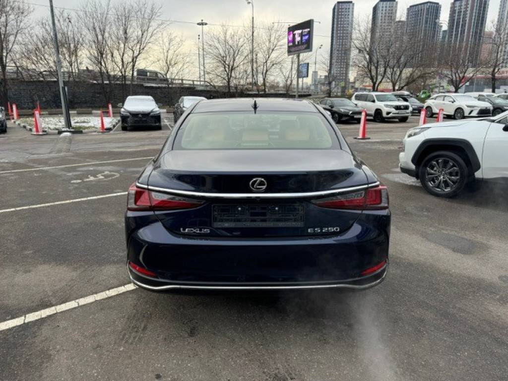 Lexus ES 250 Advance