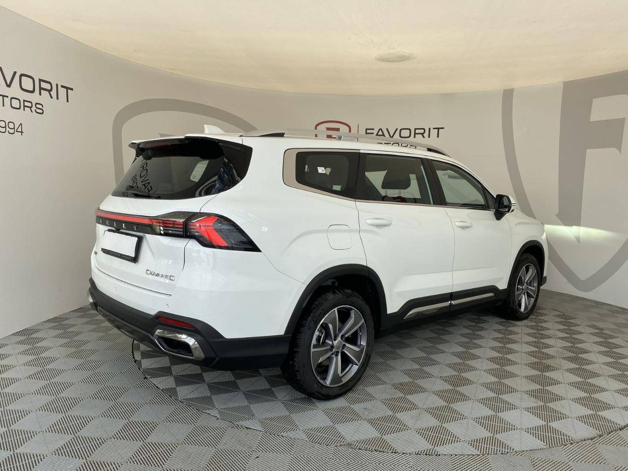 Geely Okavango Luxury 2.0T 7DCT 2WD