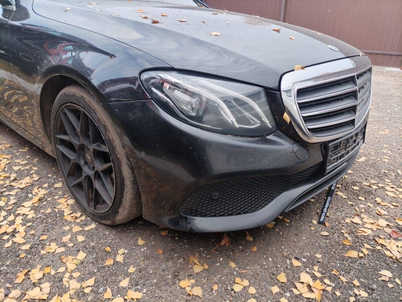 Mercedes-Benz E седан Лот 000004377