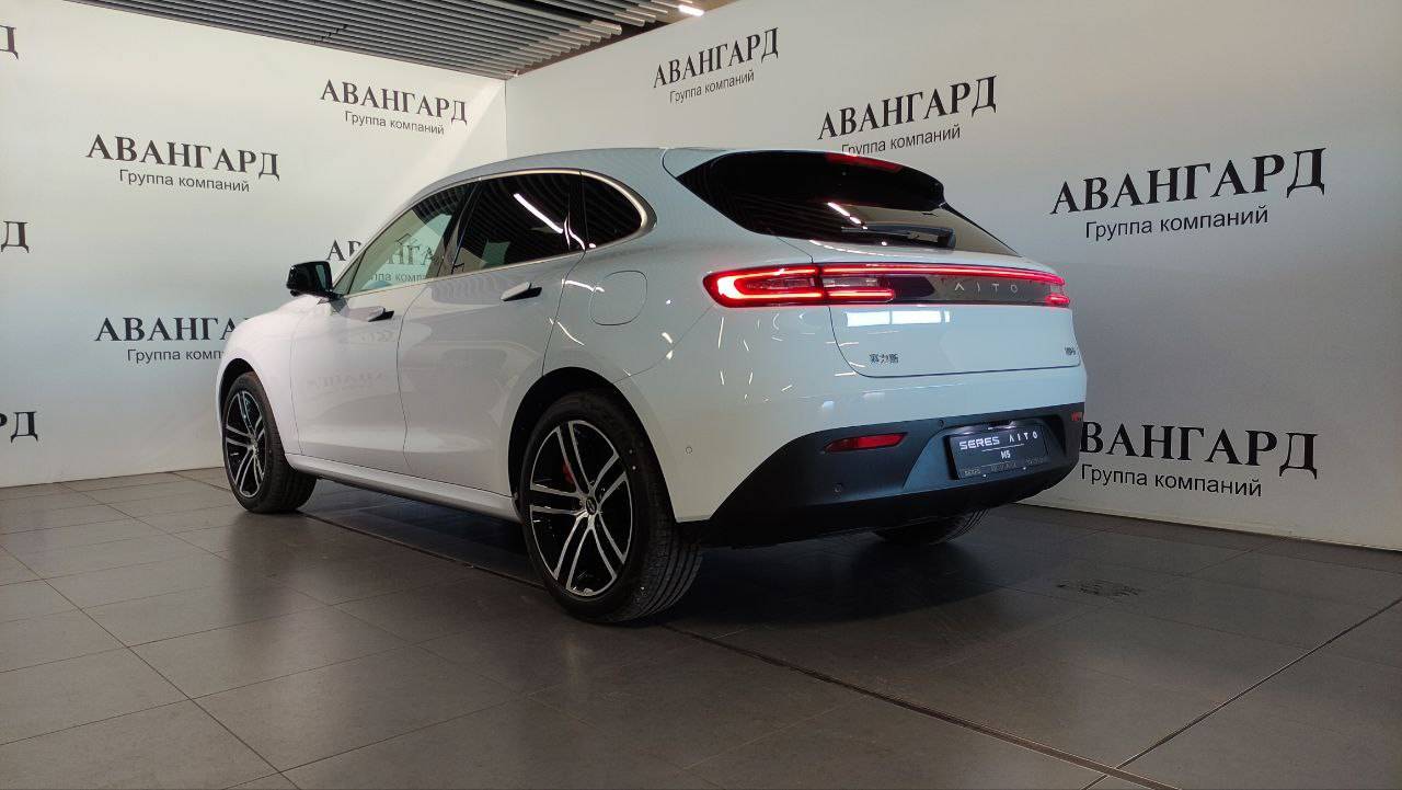 AITO M5 Ultimate 4WD