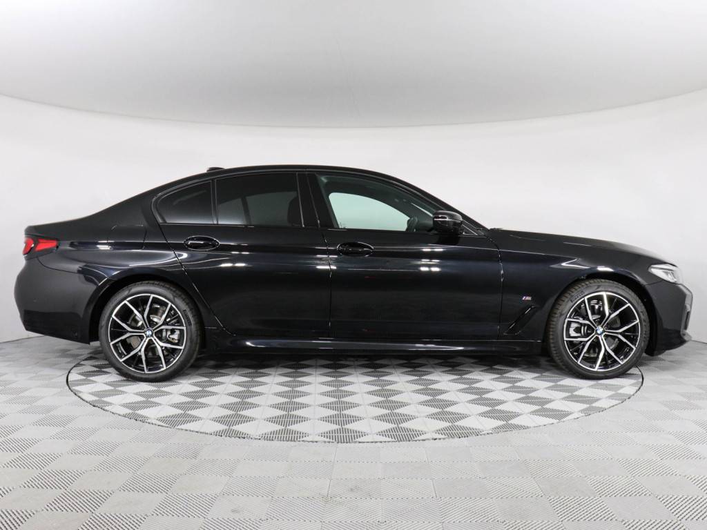 BMW 5 серия 520i