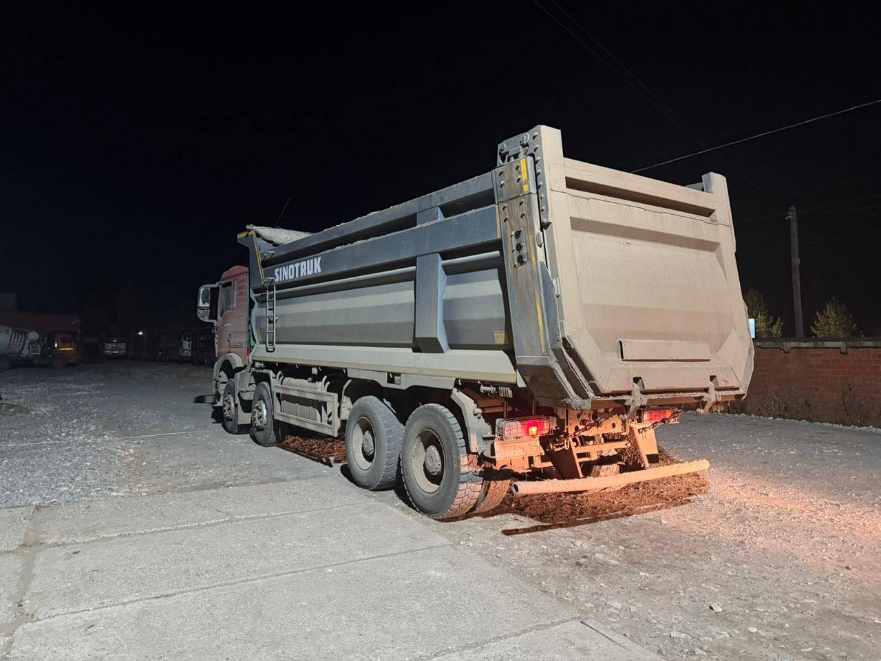 HOWO ZZ3317V386GE1 8х4 Лот 000007945
