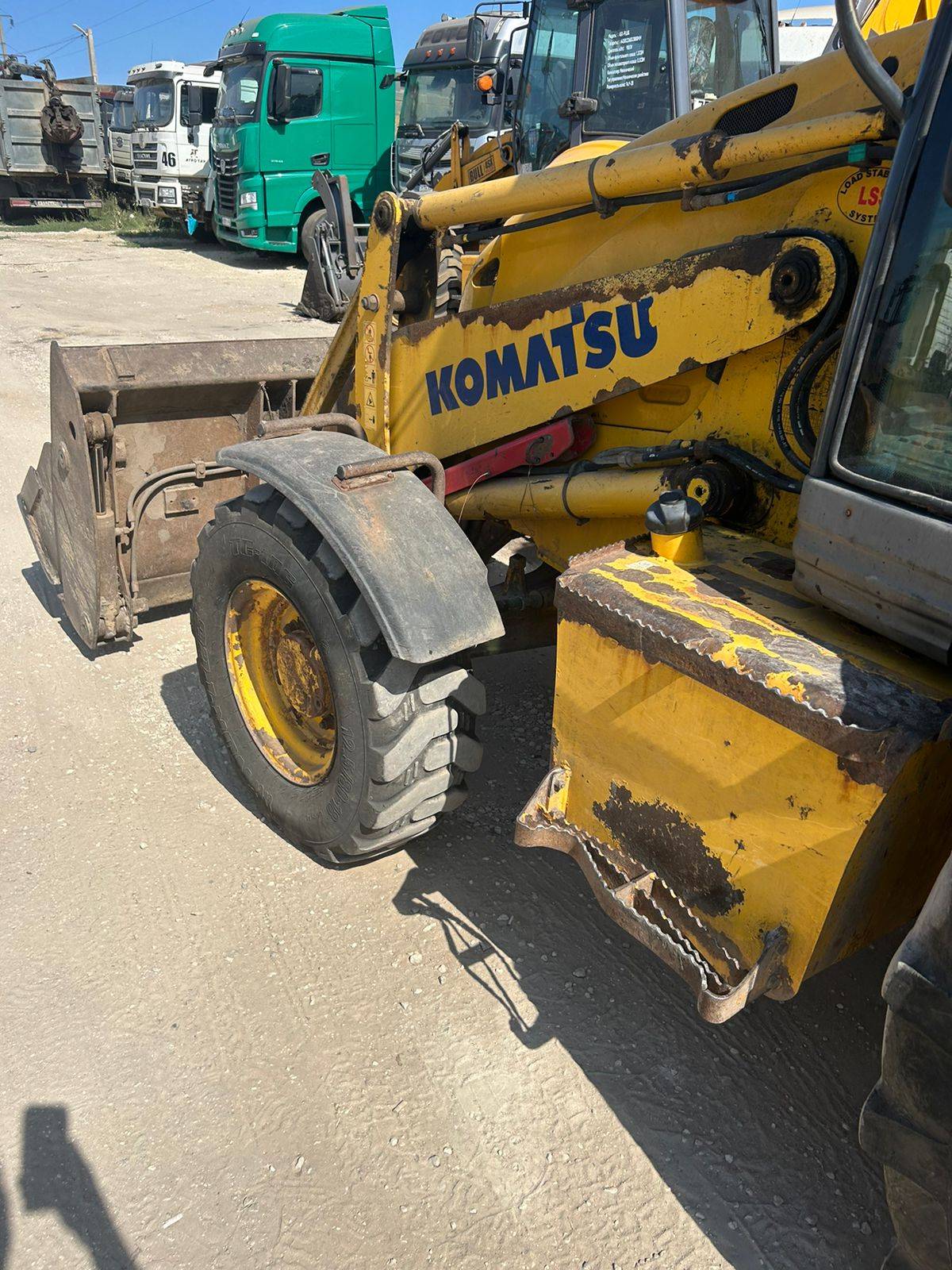 KOMATSU WB93R-5EO Лот 000004742