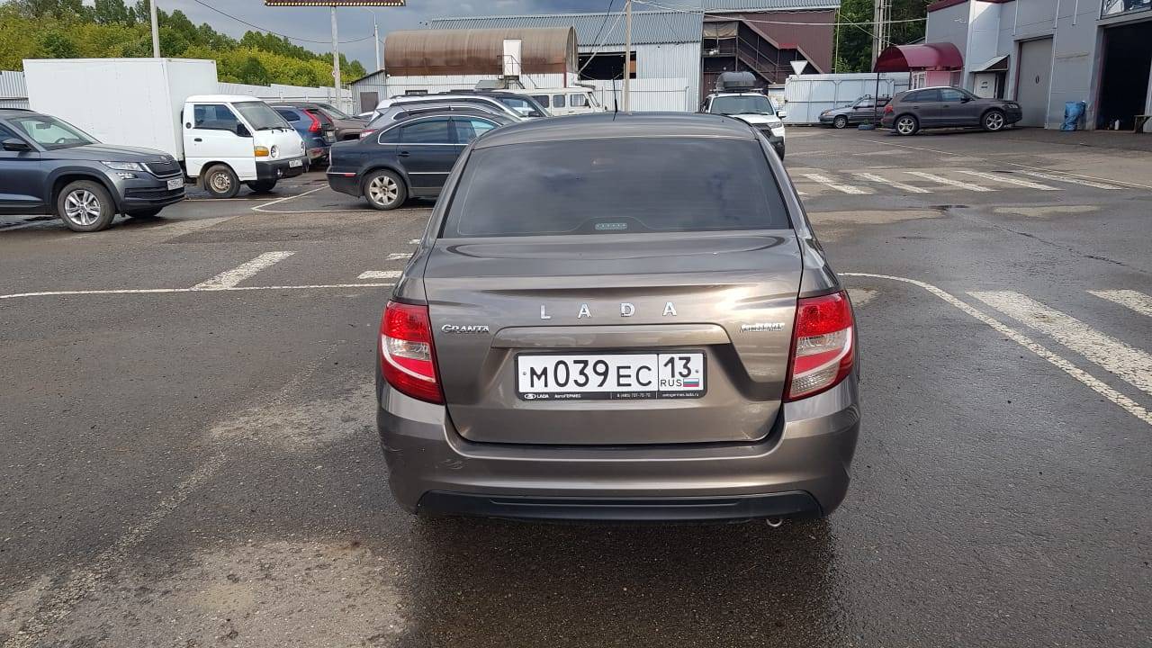 Lada Granta седан Лот 000000793