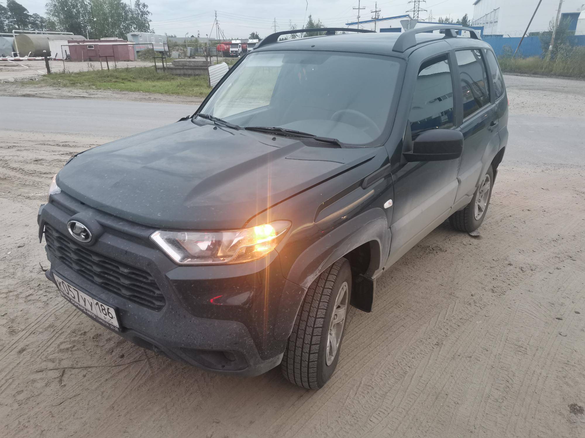 Lada Niva Travel