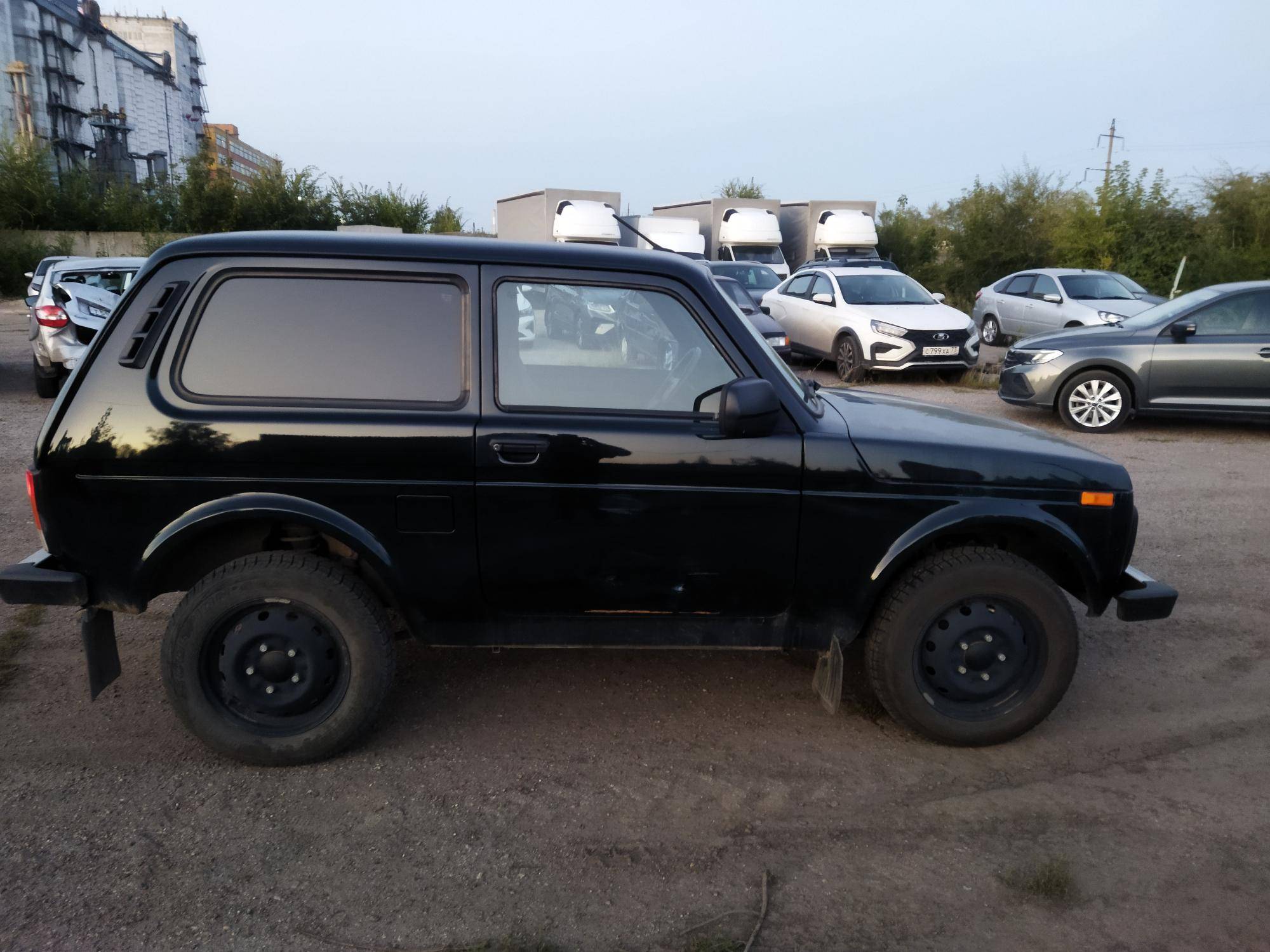 Lada Niva Travel Лот 000003981