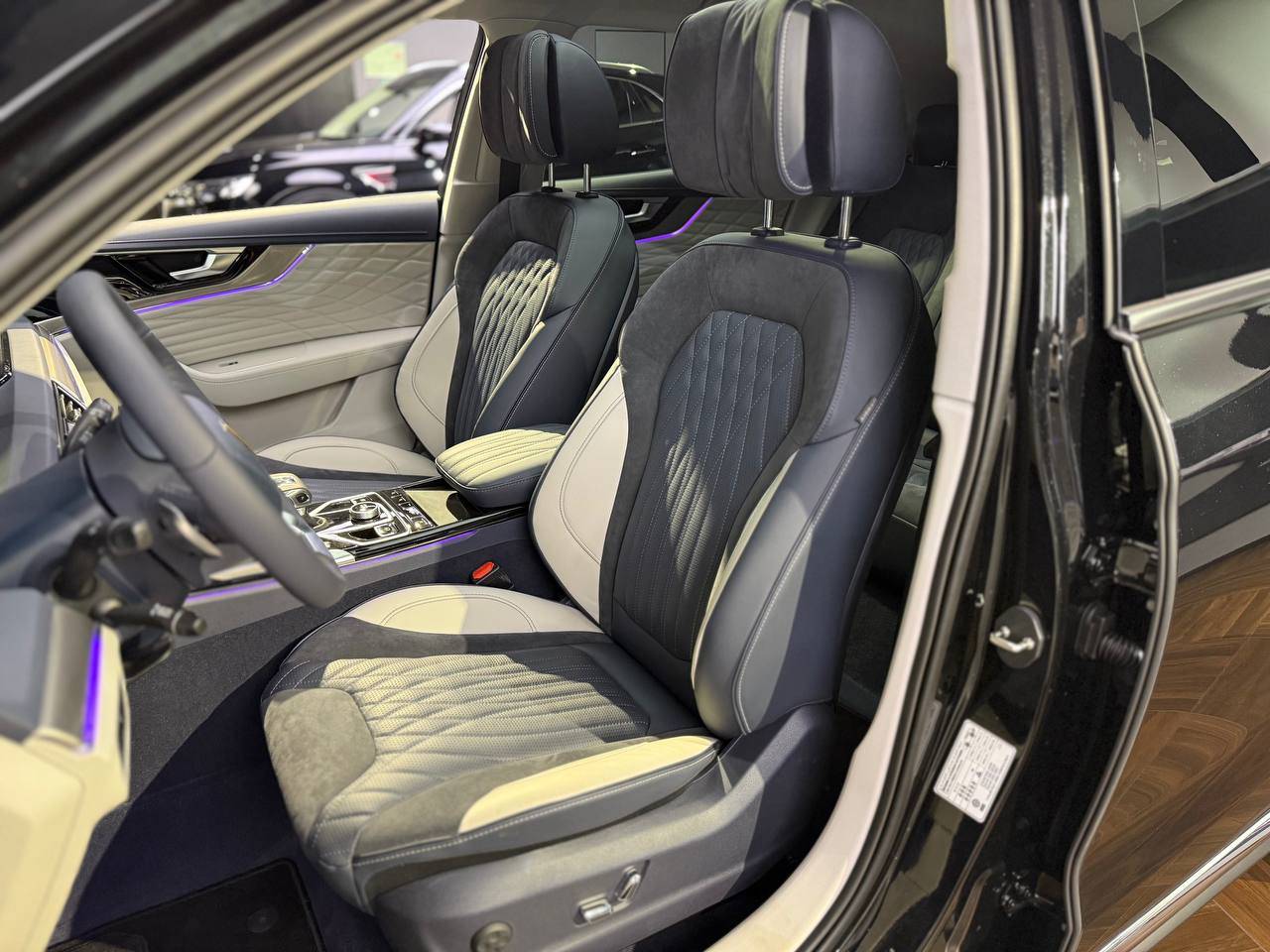 Hongqi HS5 Comfort 2.0T AWD