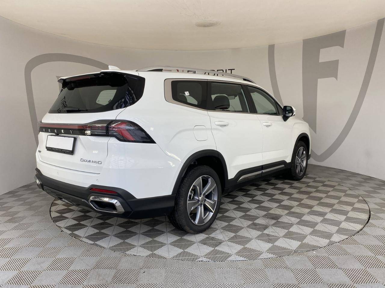 Geely Okavango Flagship 2.0T 7DCT 2WD