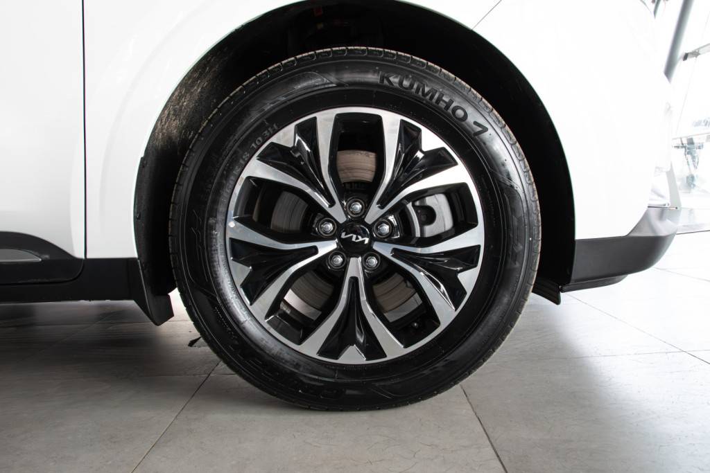 KIA Carnival Flagship 2.0 8AT
