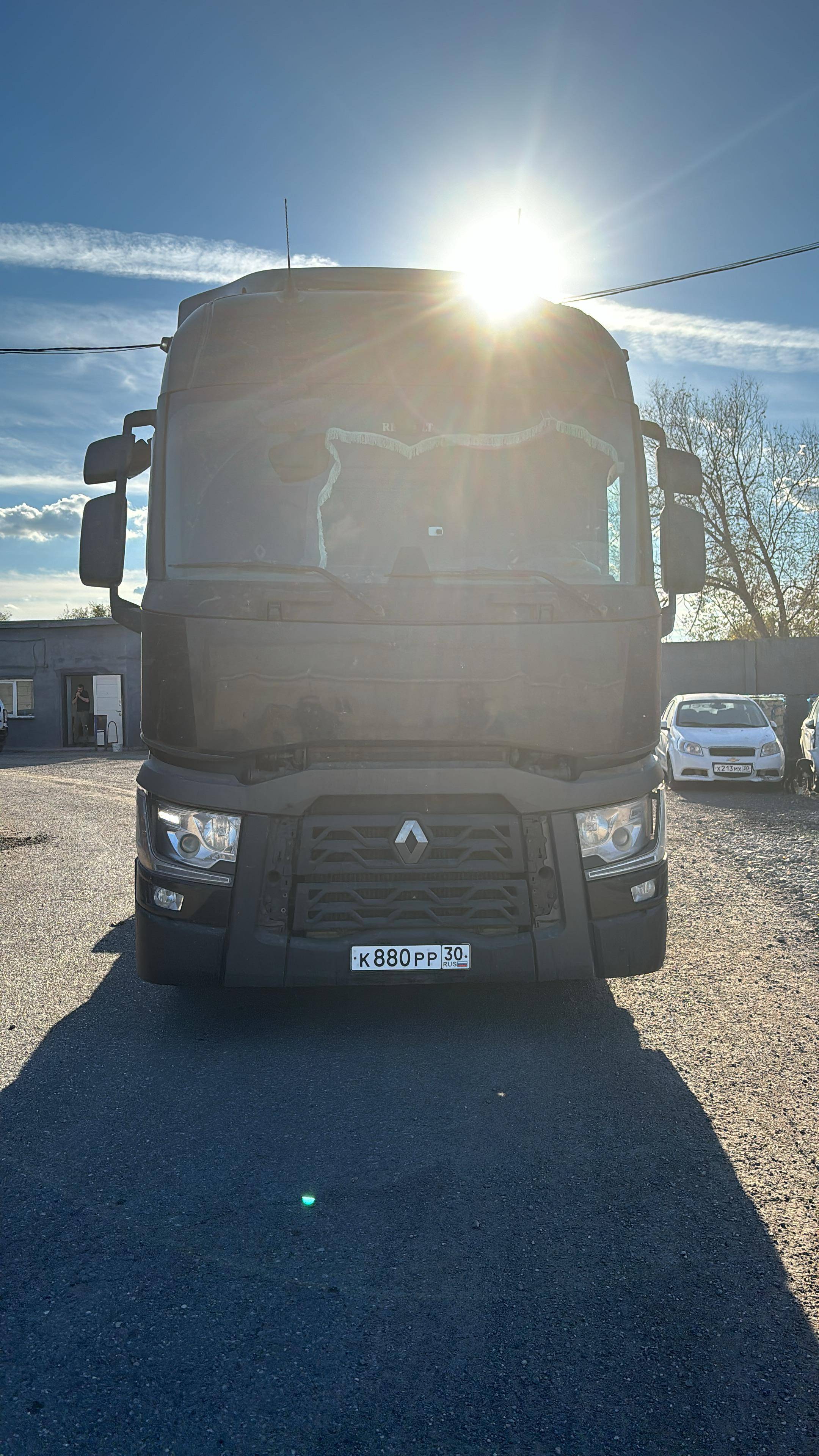 Renault T 460 4X2 (Sleeper Cab)