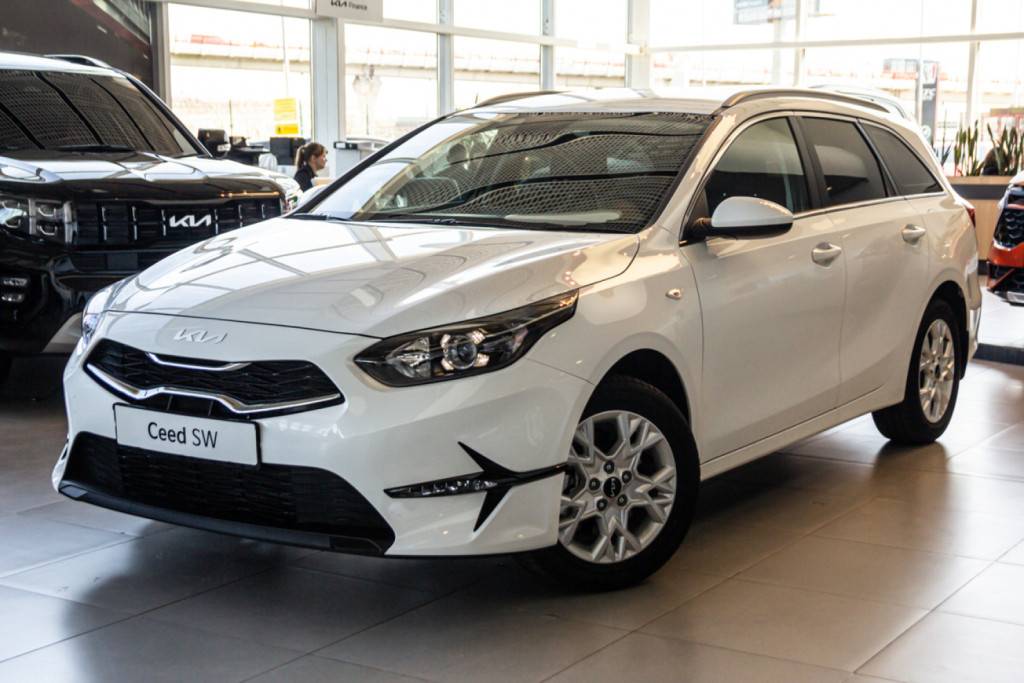 KIA Ceed - Белый