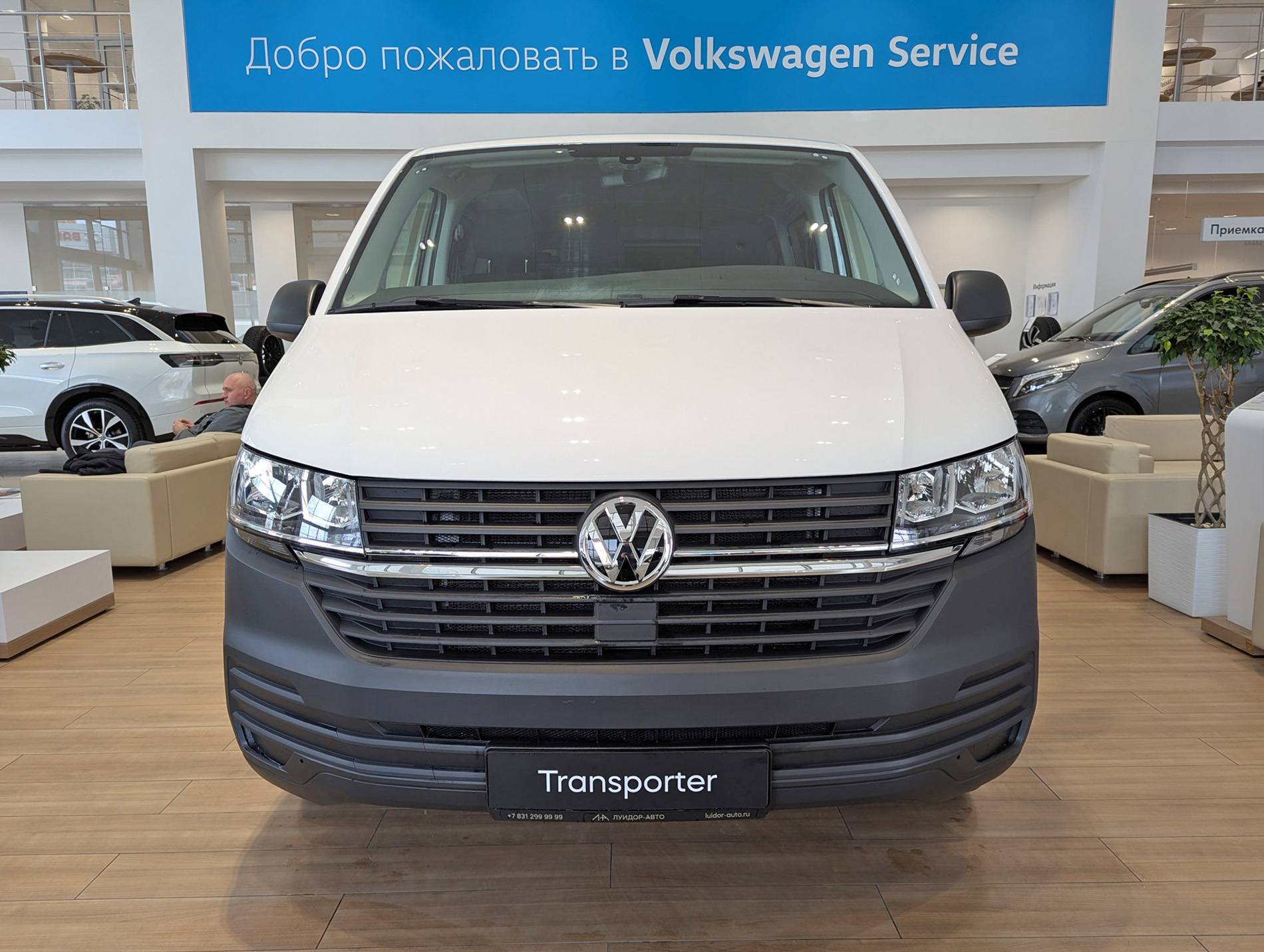 Volkswagen Transporter Kombi 2.0 TDI 150hp 6MT Короткая база