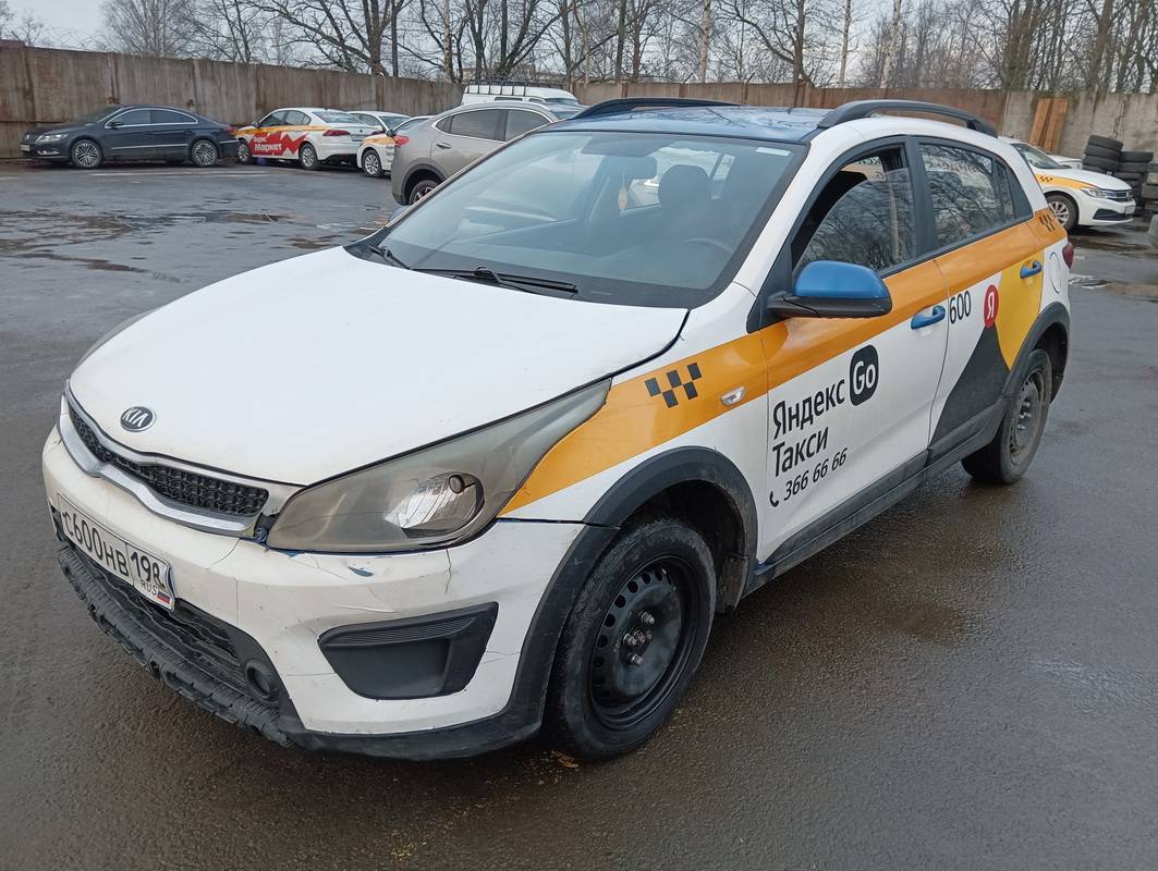 KIA Rio X-Line Лот 000006957