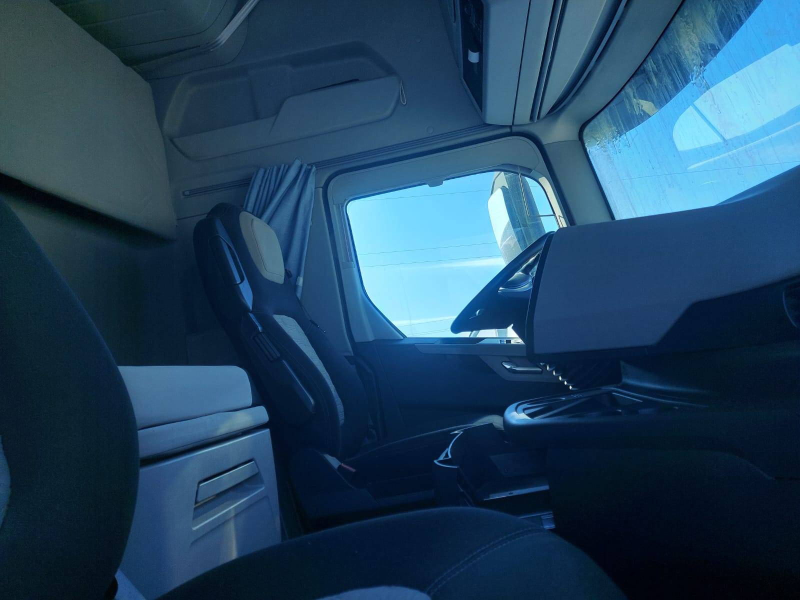 Ford F-MAX (CCK1) 1850T Лот 000008264