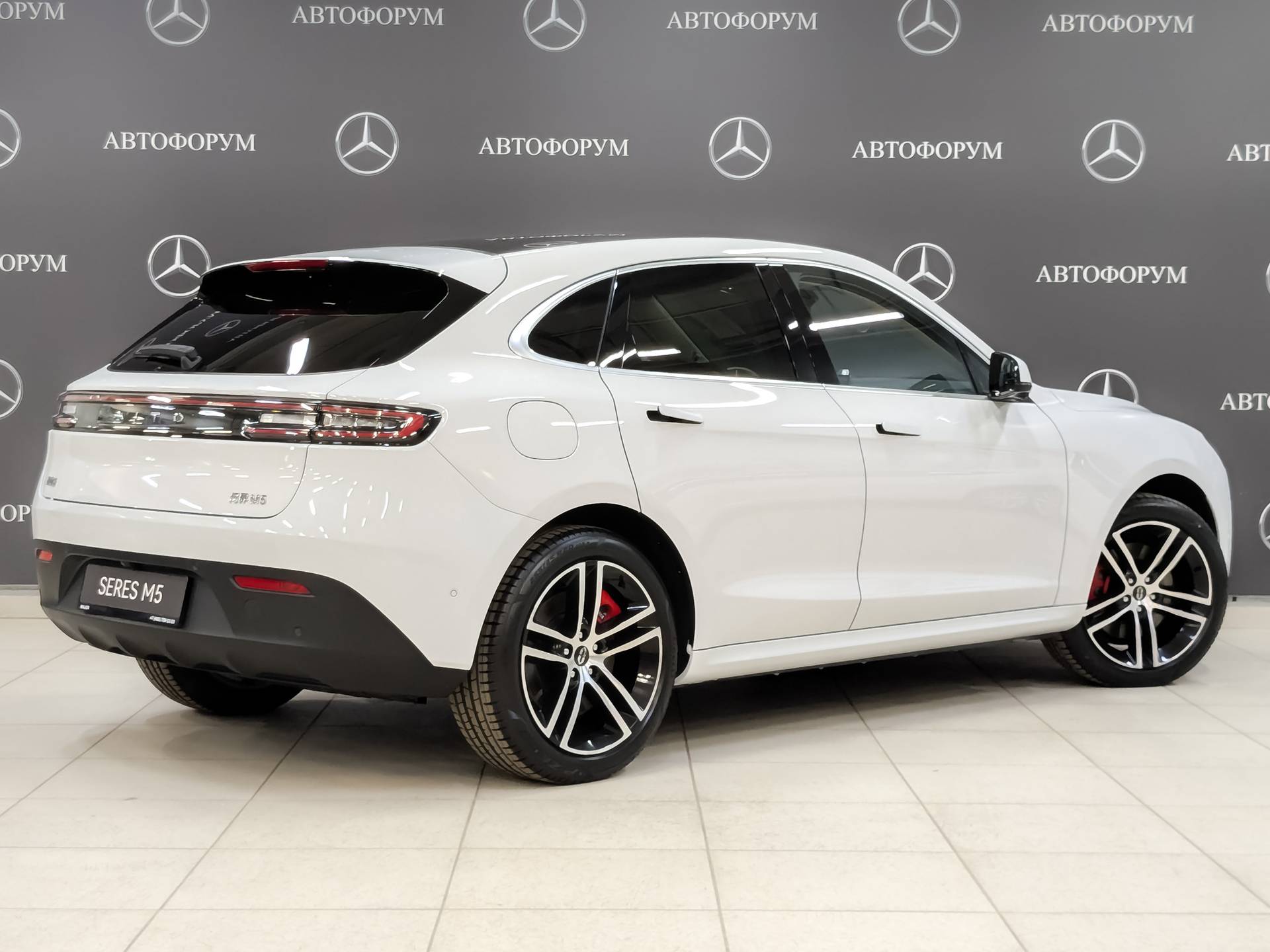 AITO M5 Ultimate 4WD