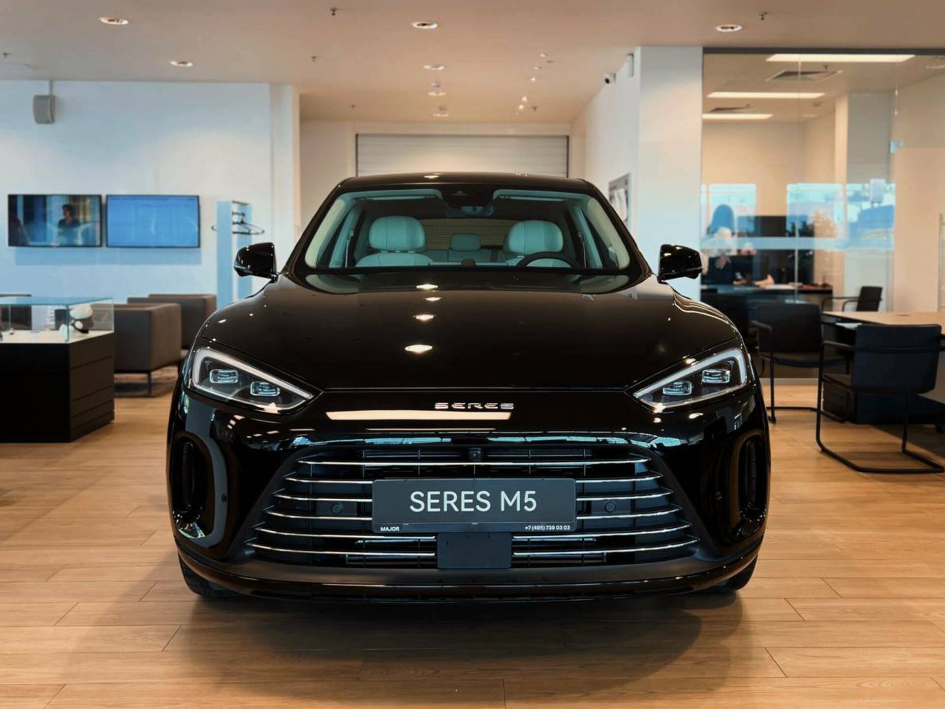 Seres M5 Premium 1.5hyb AT 4WD