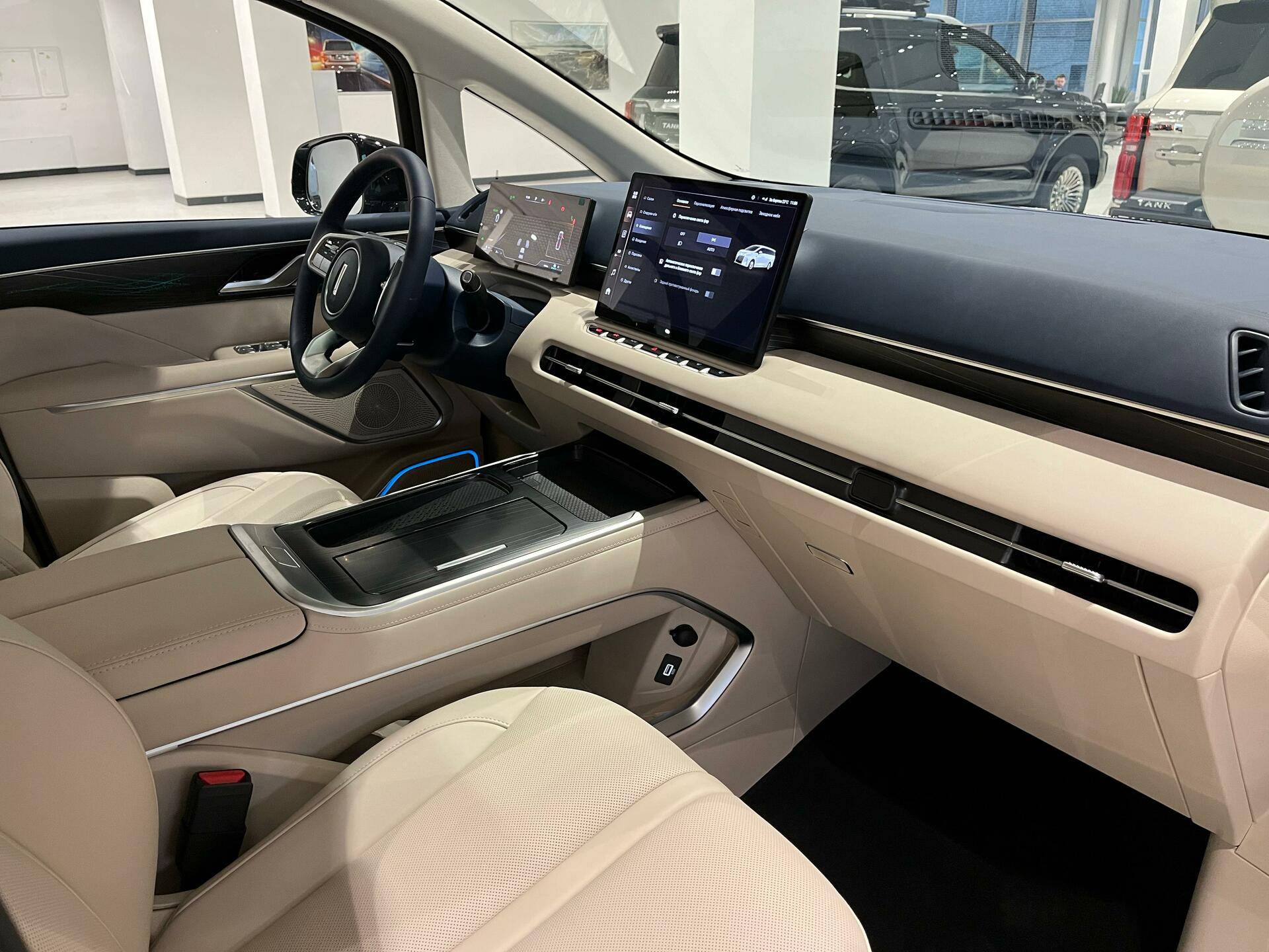 Wey 80 PHEV 1.5 T DHT 4WD Business Lounge