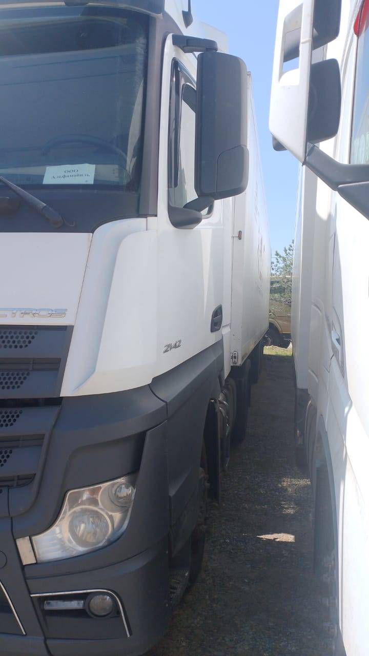Mercedes-Benz Actros 2142 LS 4x2 Лот 000008528