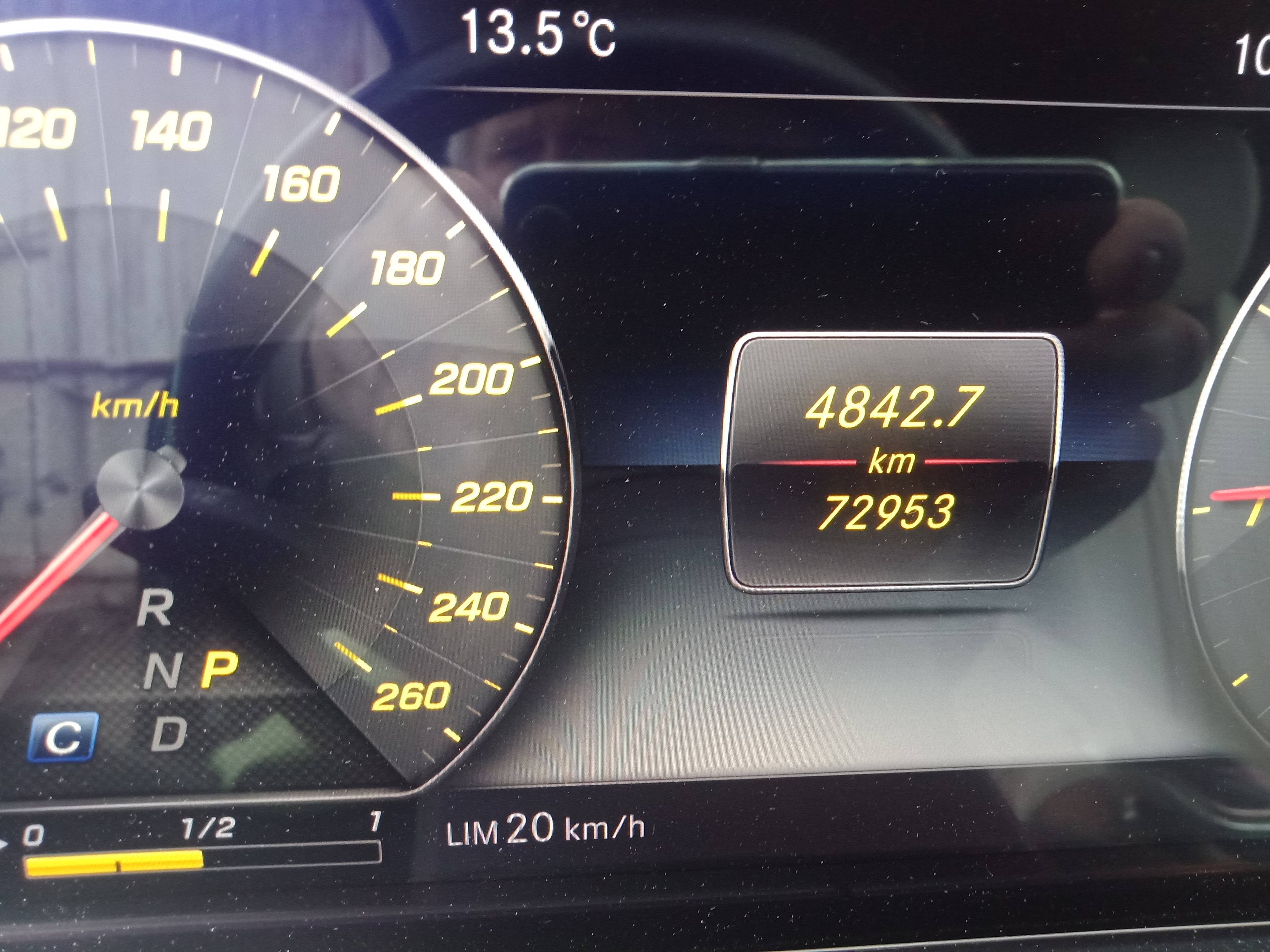 Mercedes-Benz E купе Лот 000008263
