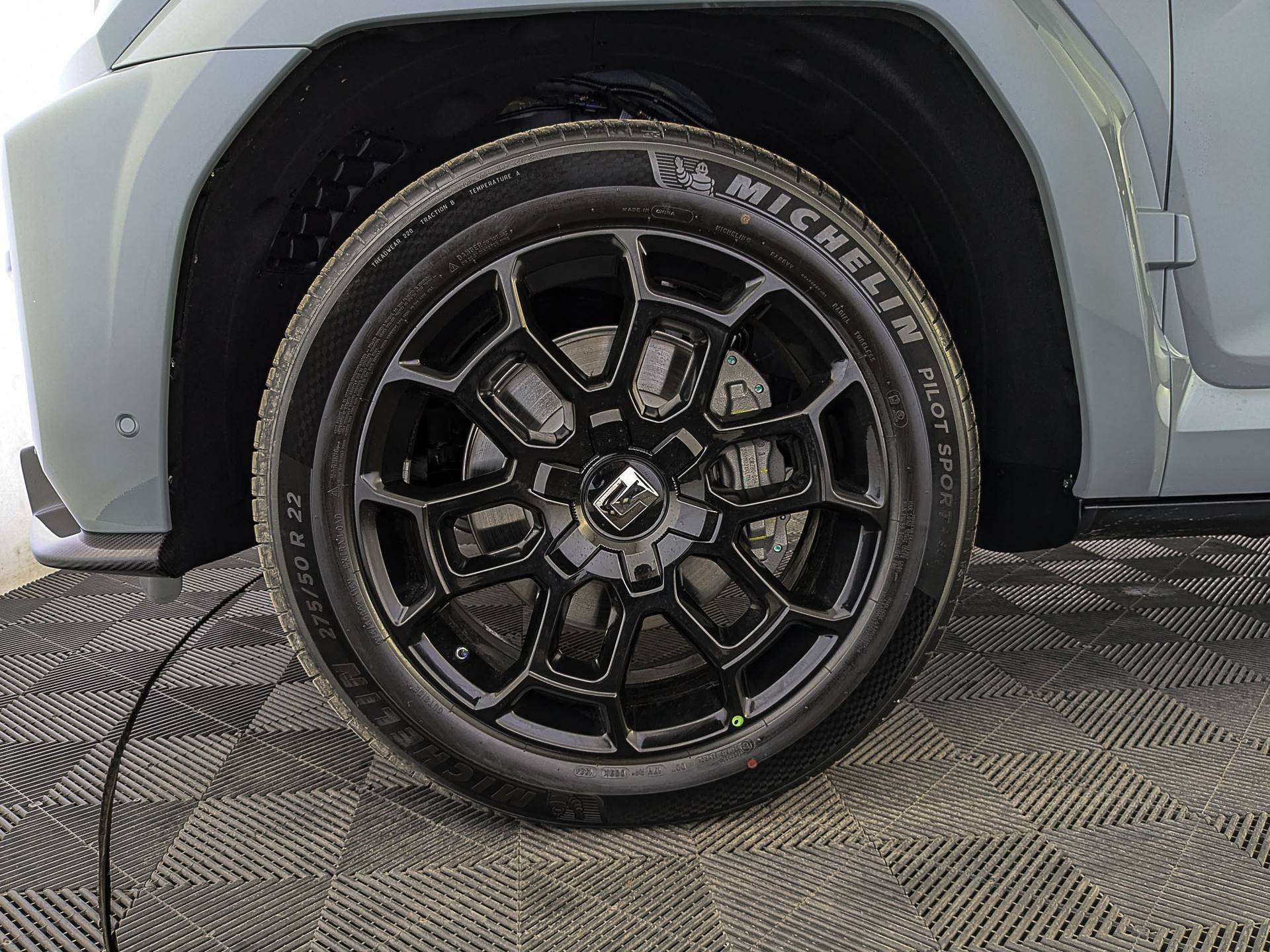 Tank 700 Edition One 3.0 HEV 9AT 4WD