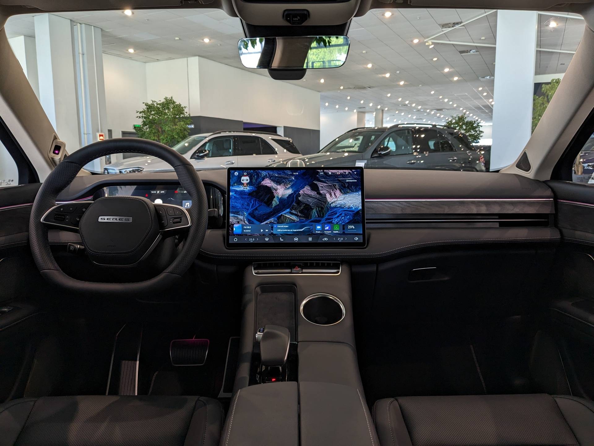 Seres M5 Premium 1.5hyb AT 4WD