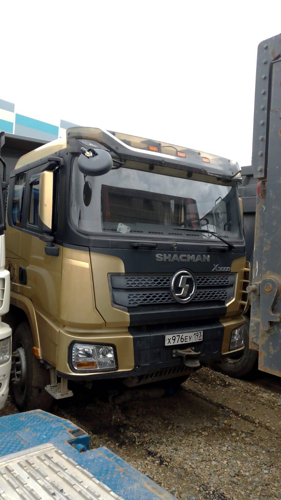 Shacman SX33186V366