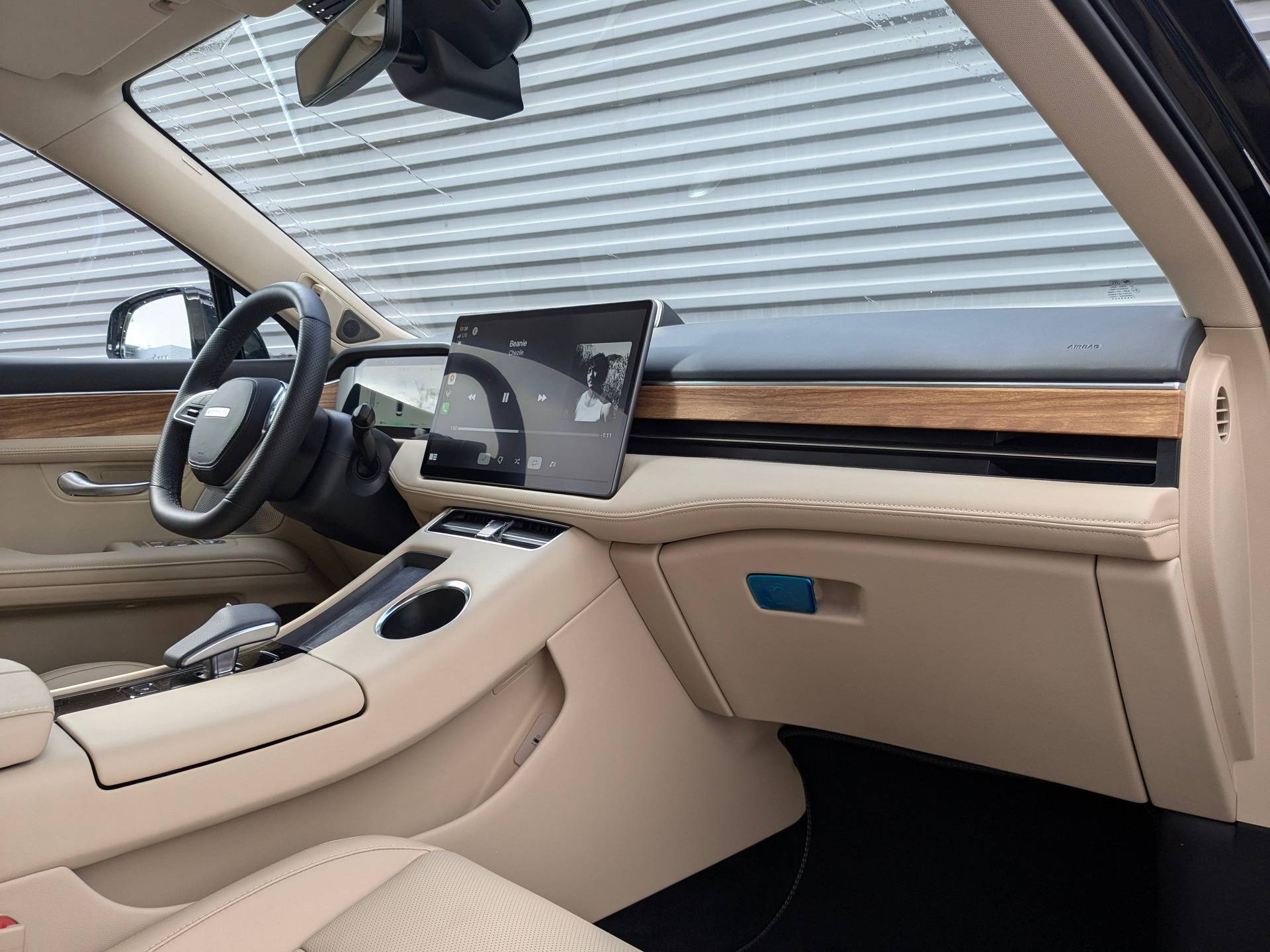 Seres M5 Premium 1.5hyb AT 4WD