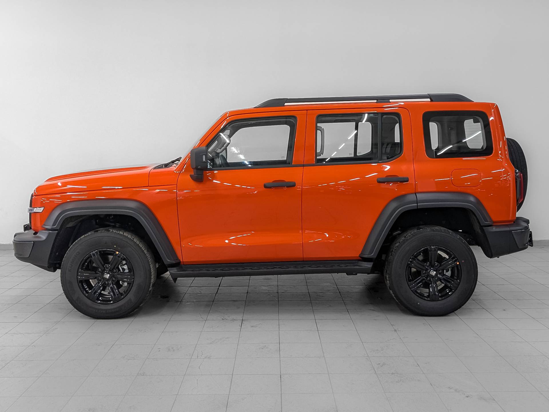Tank 300 City Adventure 2.0 8AT 4WD