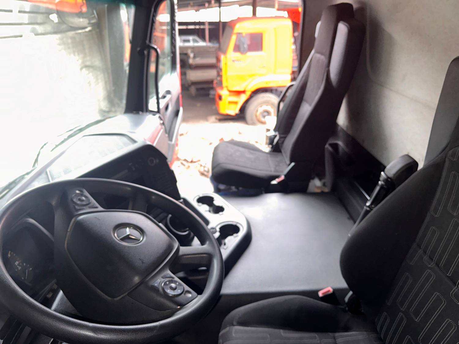 Mercedes-Benz Arocs 4145 K  Лот 000008306