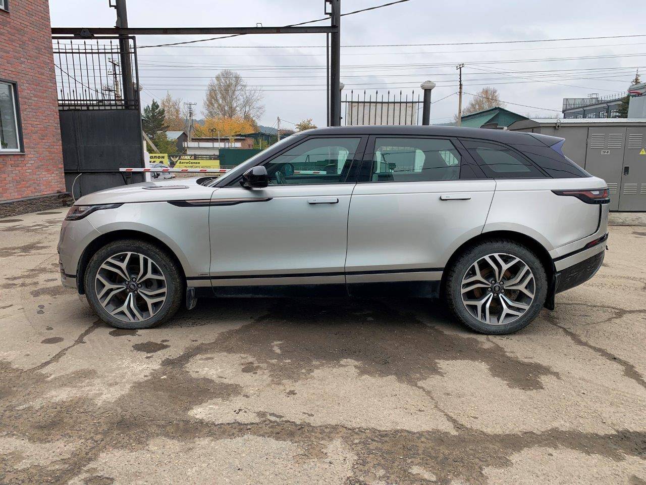 Land Rover Velar Лот 000003894